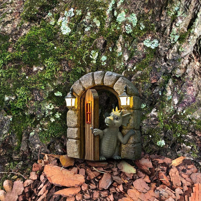 Dinosaur Climbing Windows (A)*1  Dragon Opening Door Statue (B)*1