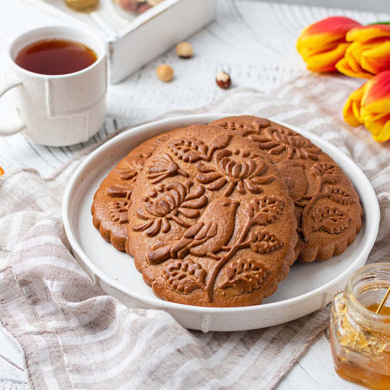 Cookie Mold Cutter - Wooden Gingerbread Cookie Stamp Mould DIY Baking Tools