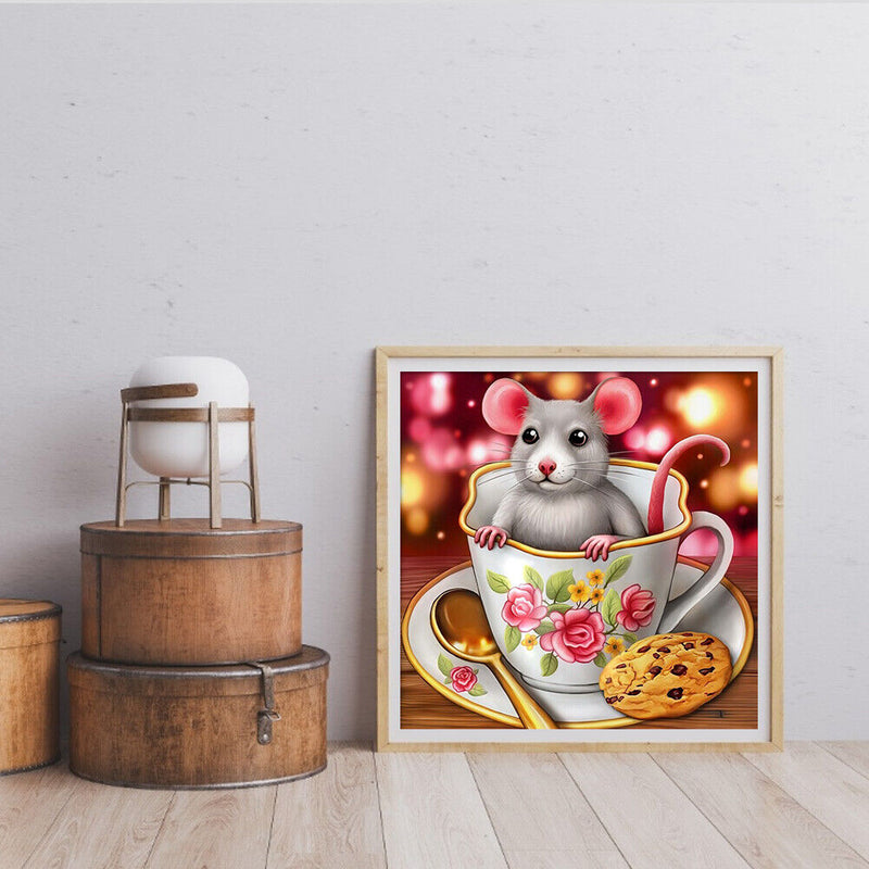 Teacup Mouse Frameless Picture Oil Paint By Numbers Hand Painted Art Picture
