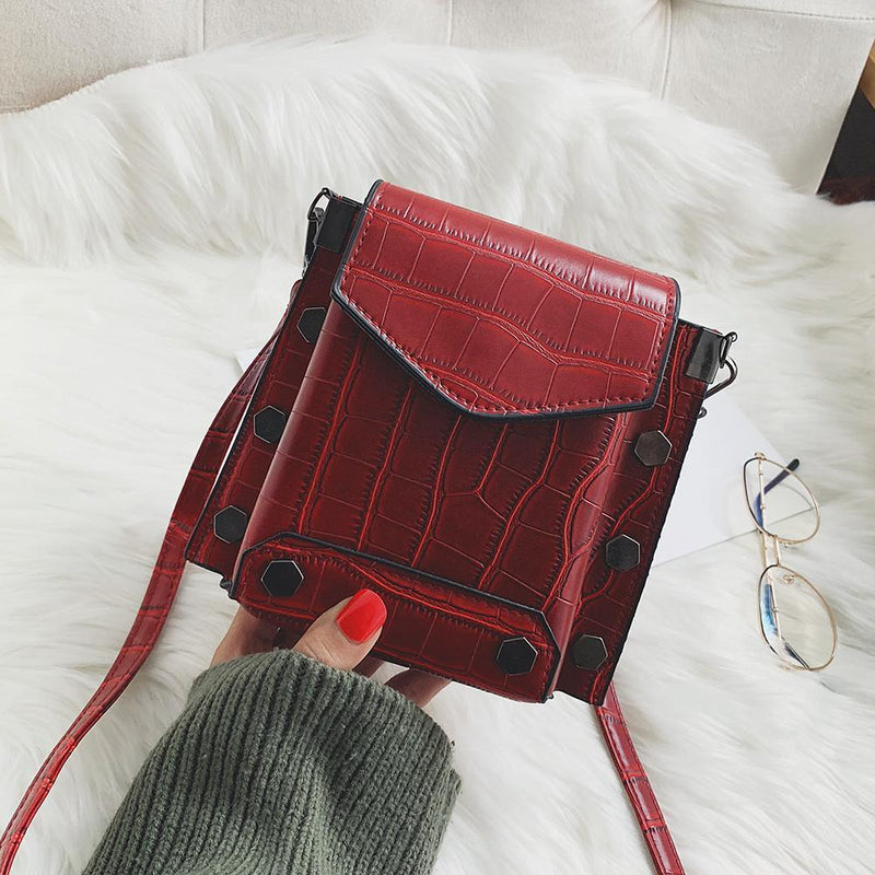 Rivet Stone Pattern Handbags Women Messenger Leather Shoulder Bag (Red)