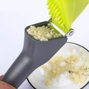 Handheld Home Kitchen Tool Garlic Press Crusher Squeezer Masher.