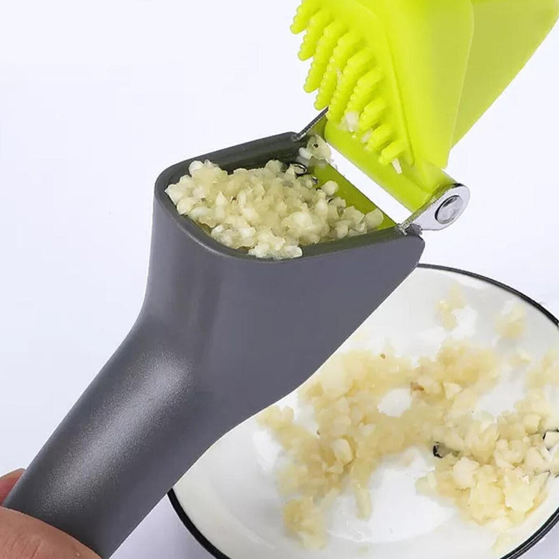 Handheld Home Kitchen Tool Garlic Press Crusher Squeezer Masher.