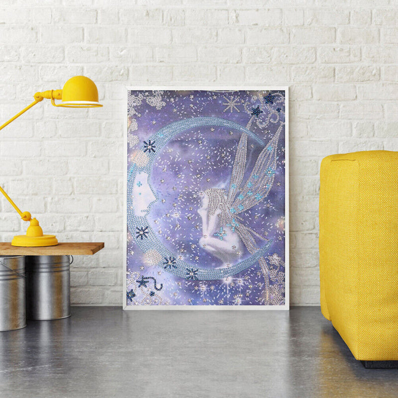 Diamond Painted 5D DIY Girl Moon Shaped Diamond YX3886