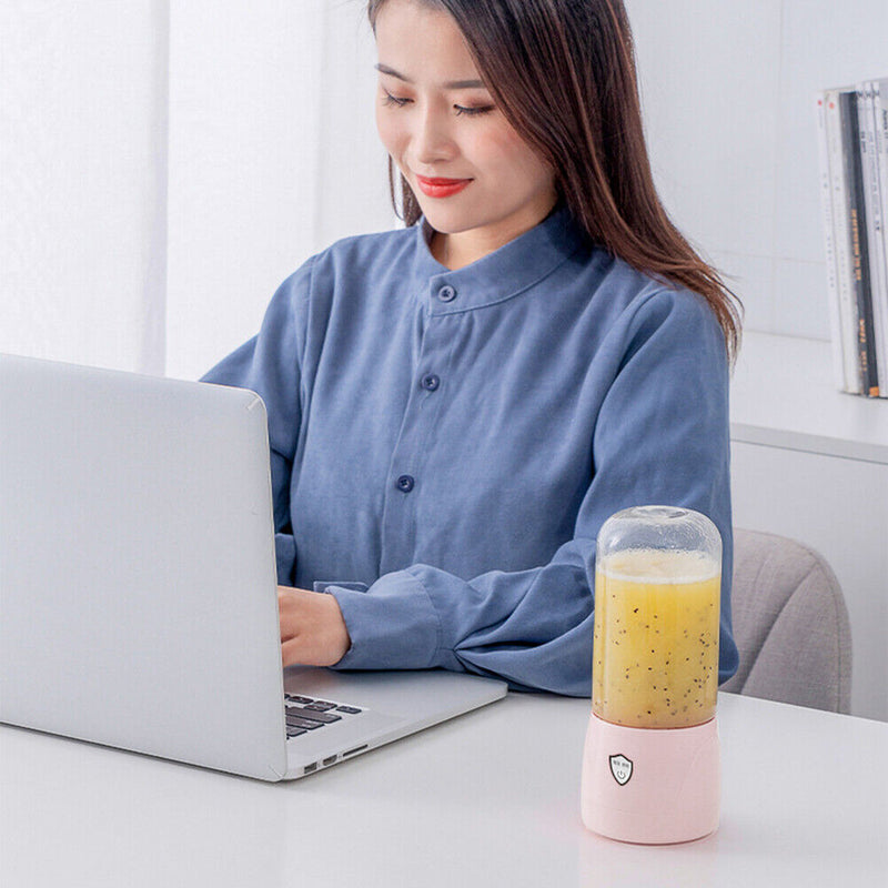 300mL Mini Portable Electric Juicer Mixer Kitchen Fruit Blender USB (Pink) Newly