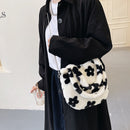 Fashion Women Flower Print Plush Shoulder Bag Winter Chain Handbags (White)
