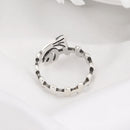 Finger Wear Yarn Guides Sewing Fish Bone Shape Knitting Ring Crochet Loop