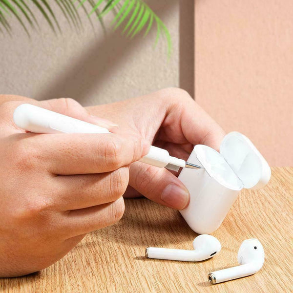 4 in 1 Cleaning Gadget Headphone Bluetooth Camera Notebook Kit Cleaning N2B7