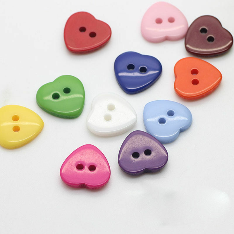 100pcs Heart Shaped Button Plastic Buttons Sewing or Scrapbooking DIY-Craft Y1R8