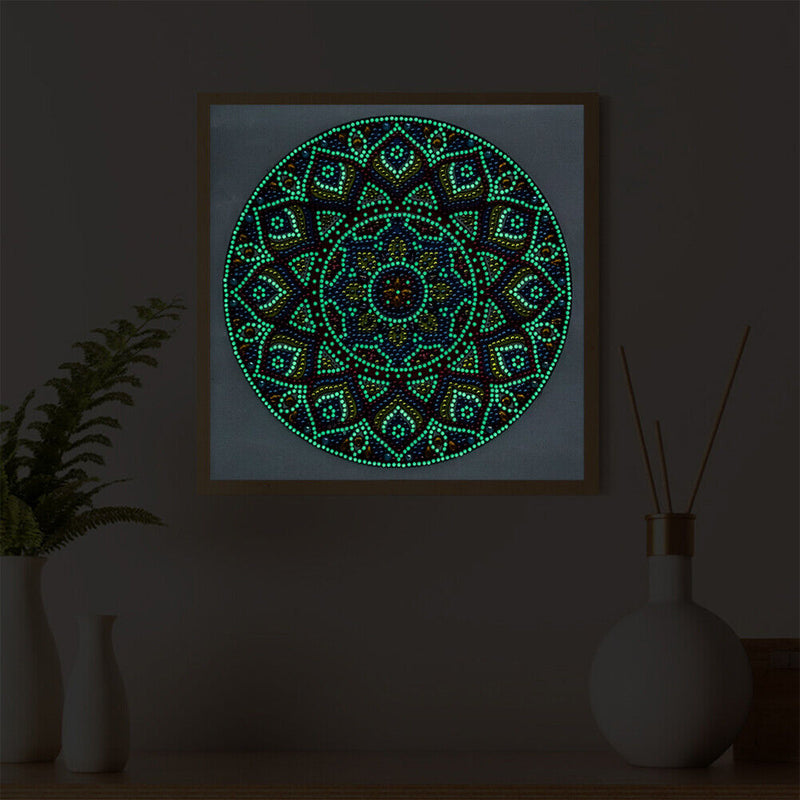 5D Part Special Shaped Drill Luminous Diamond Painting Mandala Art (GT106) Newly