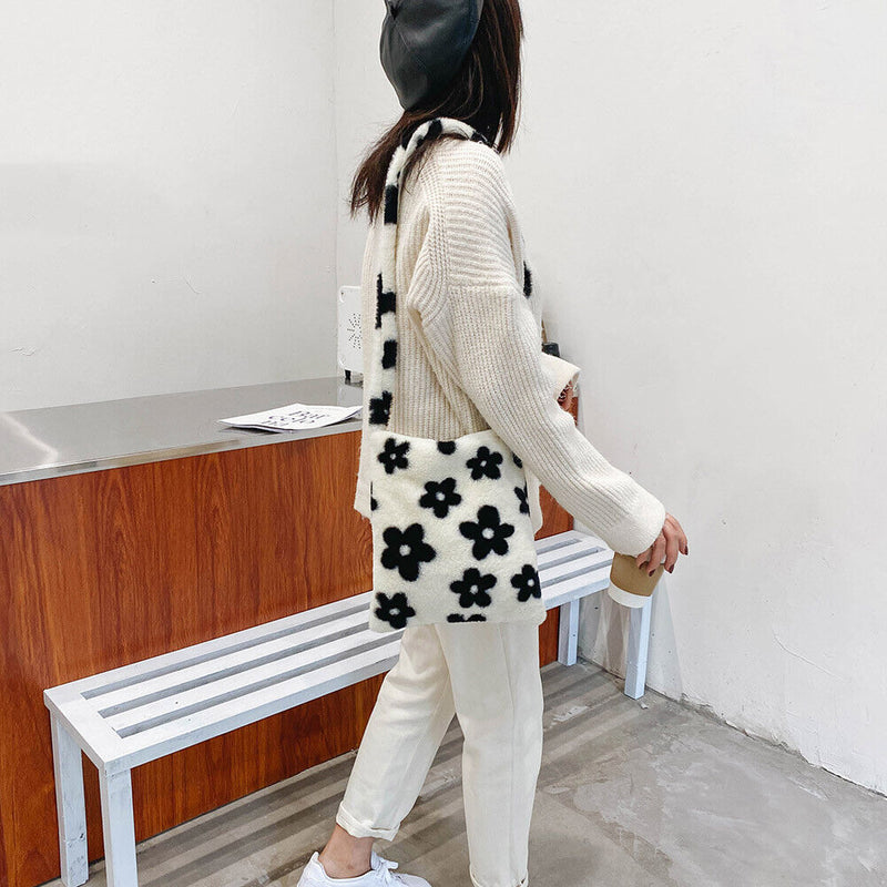 Portable Flower Printed Shoulder Handbag Plush Messenger Bag Street Totes