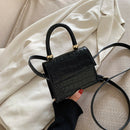 Alligator Pattern Leather Crossbody Handbag Women  Shoulder Totes (Black)