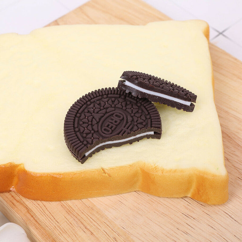 Magic Street Trick Close-Up Cookie OREO Biscuit Bitten And Restored Gimmick New