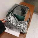 Retro Animal Print Messenger Bag Women Portable Shoulder Handbag (4 Dots)