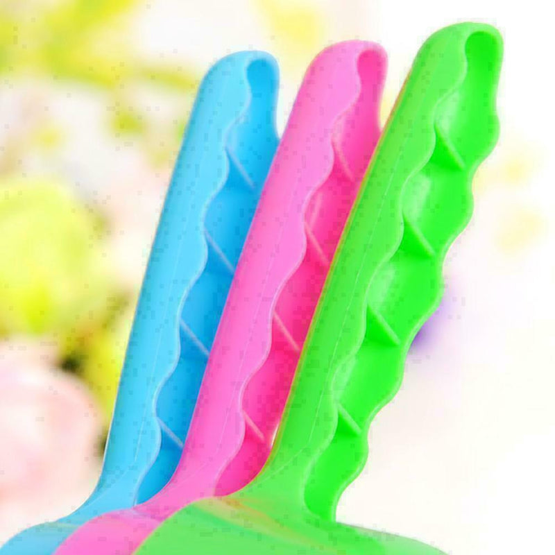 Plastic Pet Dog Food Shovel Feeder Puppy Cat Scoop Garden Tool Random Sent E1M1