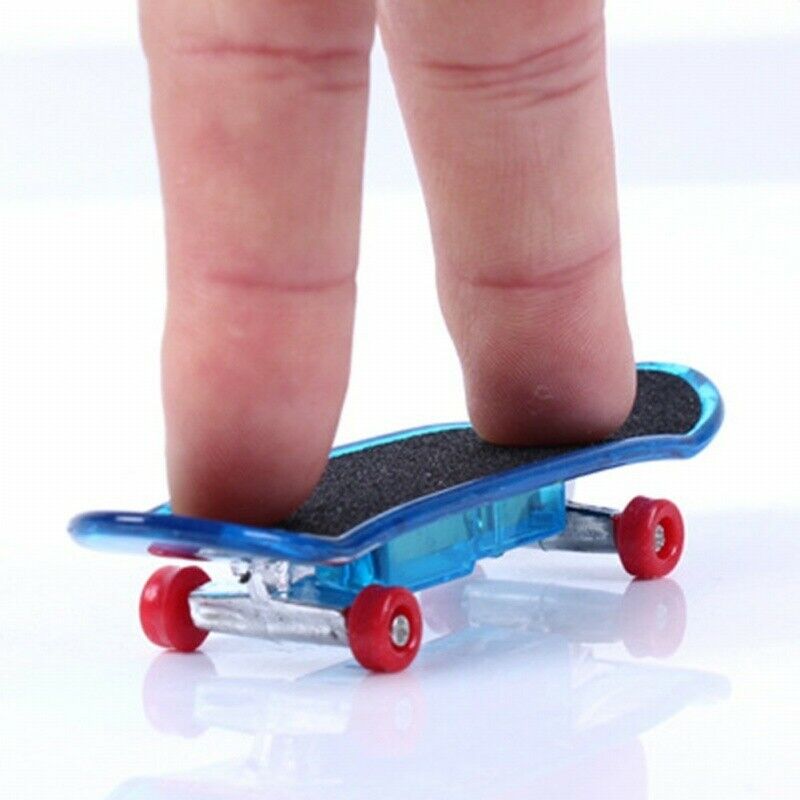 2 x Mini Skateboard Toys Finger Board Tech Deck Boy Kids Children Gifts E3Y4