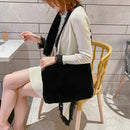 Women Plush Messenger Bag Big Capacity Fluffy Shoulder Handbags (Black)