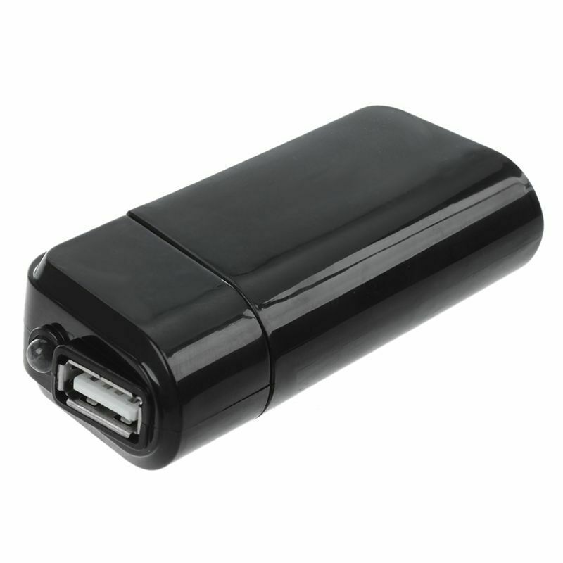 Portable USB Emergency AA Battery Powered Charger With Flashlight for Cellp D2C3