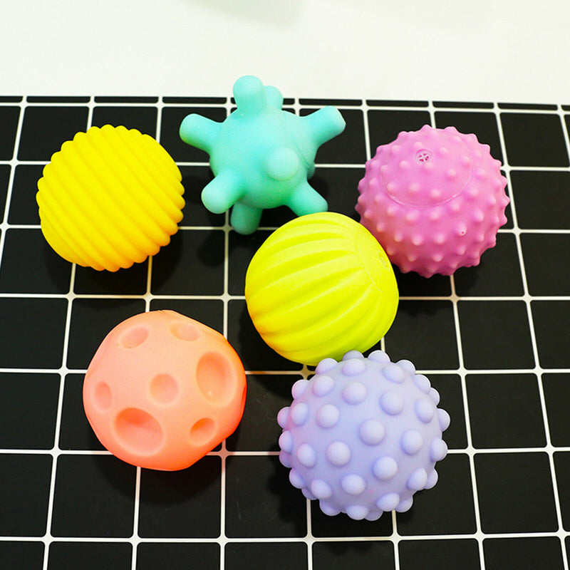 6x Soft Rubber Pet Squeaker Balls Chew Bite Teeth Cleaning Interactive Toys