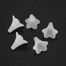 50 White Lily Flower Frosted Acrylic Beads 22x22mm. Y3W6