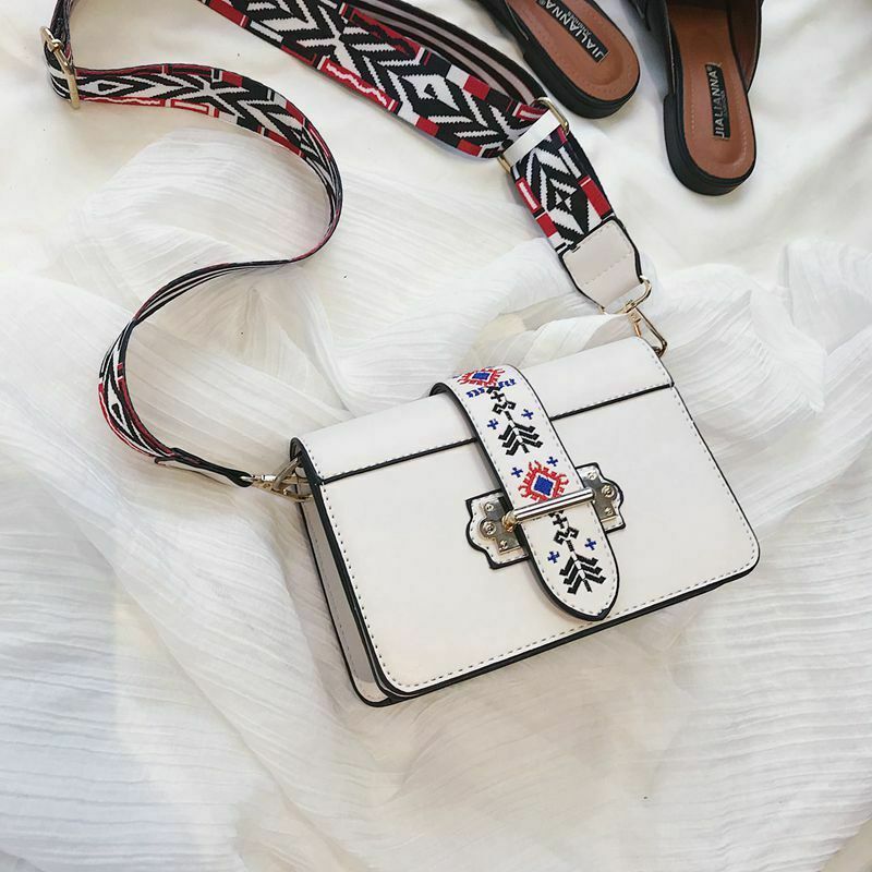 Mini Small Square Pack Shoulder Bag Crossbody Package Clutch Women Designer V3F3