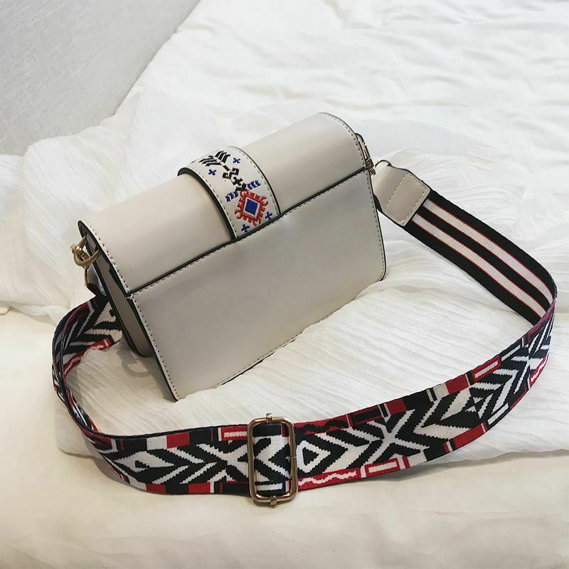 Mini Small Square Pack Shoulder Bag Crossbody Package Clutch Women Designer V3F3