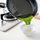Silicone Soup Liquid Water Pan Cooking Funnel Gel Edge Deflector Tool Po AZK