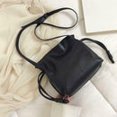 Solid Color Shoulder Handbags Women Leather Drawstring Satchel Bags (Black)