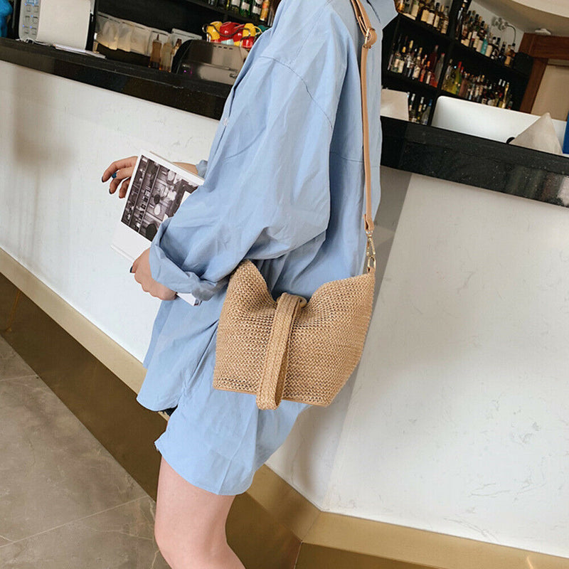 Women Handmade Straw Woven Shoulder Bags Beach Messenger Handbags (Brown)