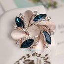 Fashion Women Crystal Flower Brooch Pin Shiny Dress Decorative Ornament Gift