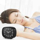 Non Ticking Alarm Clock, Battery Powered Bedside Clock Silent Simple to Set D5Z7