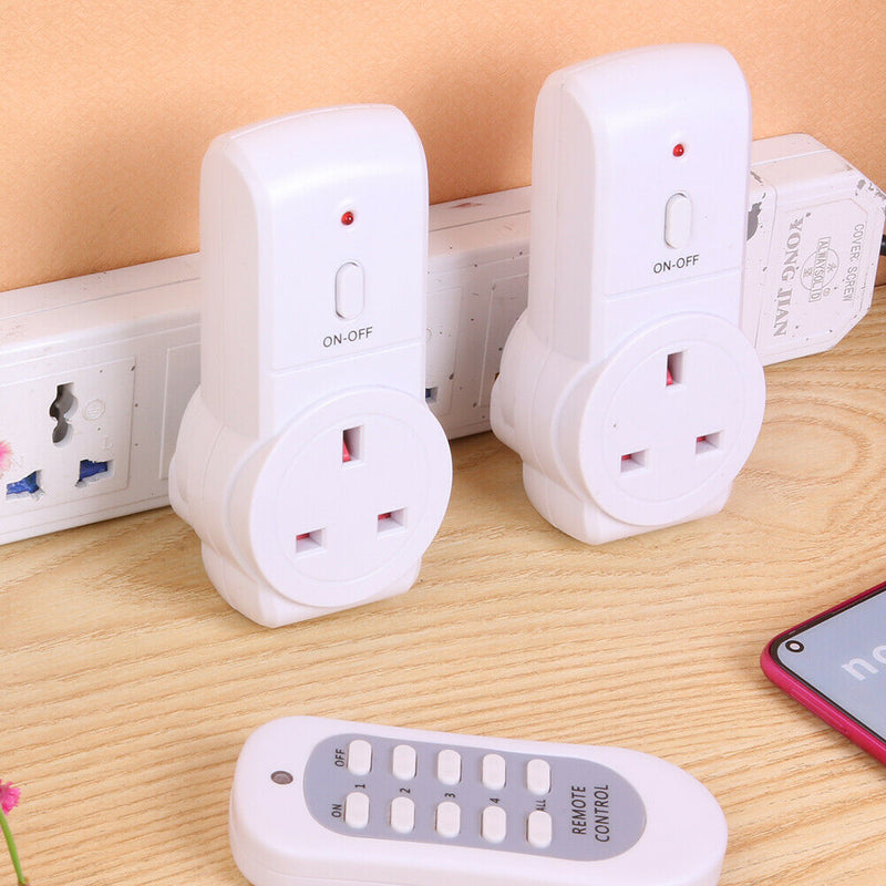 2pcs UK Plug Power Outlet Light Switch Socket+1pc Wireless Remote Control A