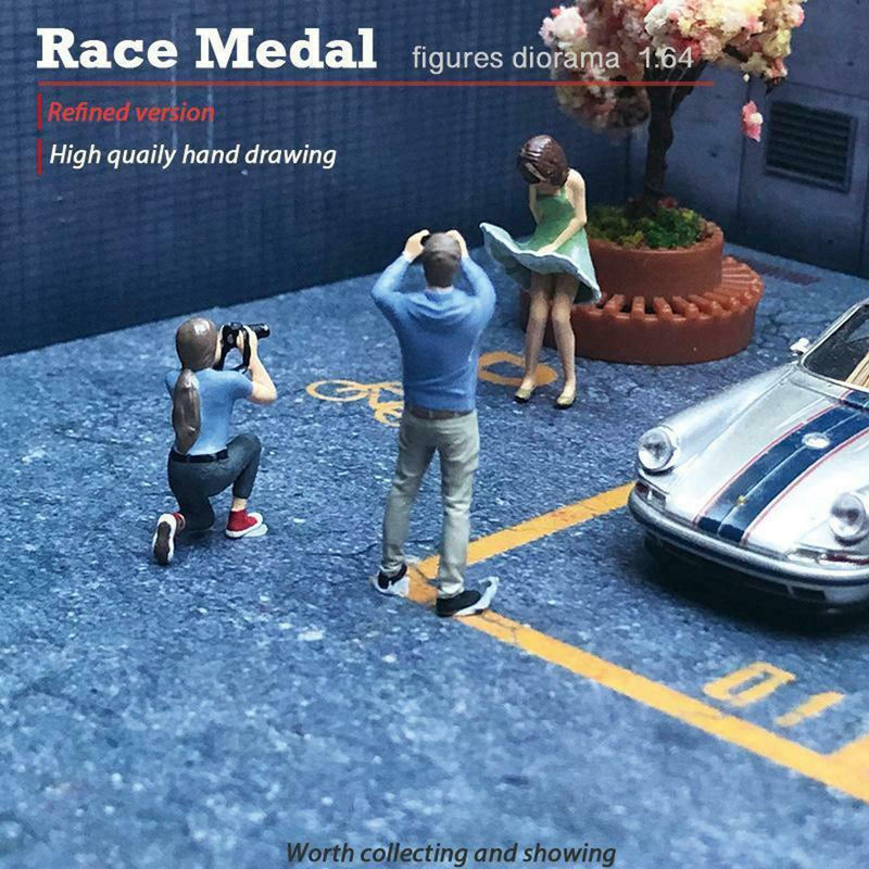 4x 1:64 Scale Mini Boys Girls People Shooting Street Layout Diorama Decor