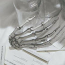 2pcs/1Pair Plastic Skeleton Hands Haunted House for Halloween Props Decoratio Gw