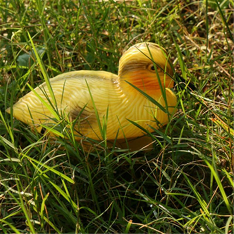 8 Pieces Plastic Floating Swan Duck Decoy for Hunting &Fishing Garden Scarer