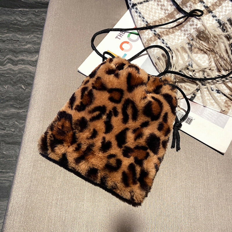 Women Plush Shoulder Crossbody Bag Mini Drawstring Clutch (Leopard Printed)