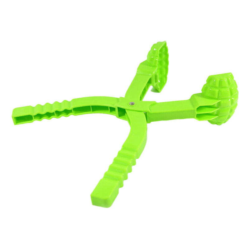 Creative Anti-Freeze Hand Plastic Snowball Clip with Rivet Color Random