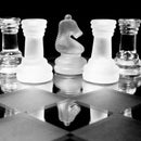 32pcs Traditional Glass Chess Board Set Game Frosted Transparent Chessboard Q8G9