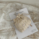 Women Woven Shoulder Handbag Drawstring Daisy Beach Crossbody Pouch (White)