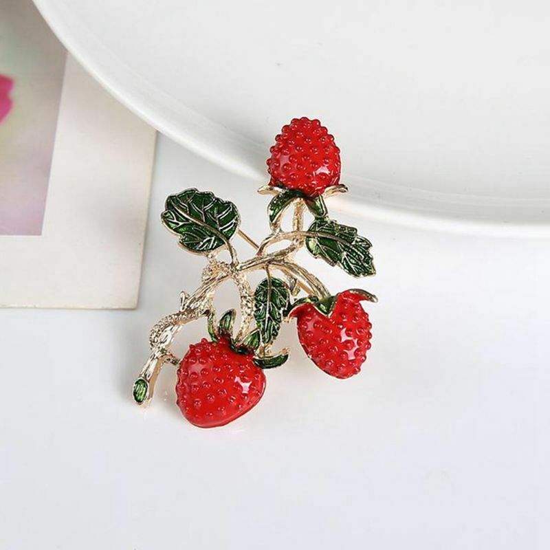 1 x Brooch Fashion Fruit Strawberry Design Alloy Brooches Clothes Decoratio U4V8