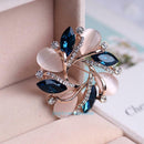 Fashion Women Crystal Flower Brooch Pin Shiny Dress Decorative Ornament Gift