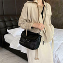 Retro Crossbody Handbag Women Leather Chain Shoulder Messenger Bag (Black) A