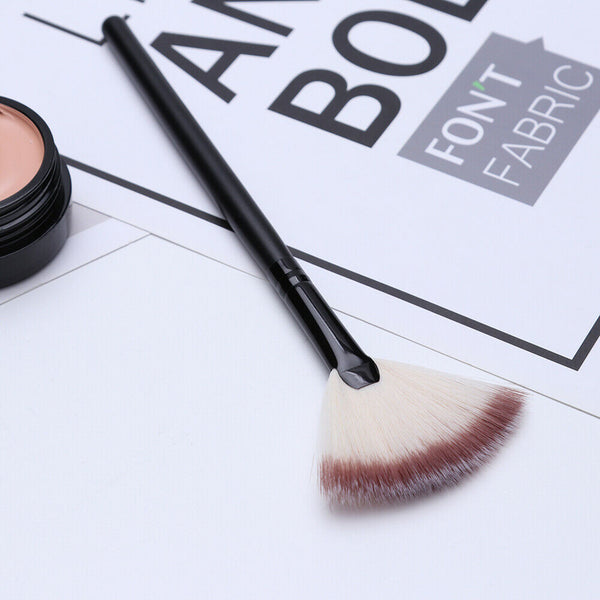 Fan Shape Face Makeup Brush Foundation Base Cheek Blush Powder Pen (Brown)