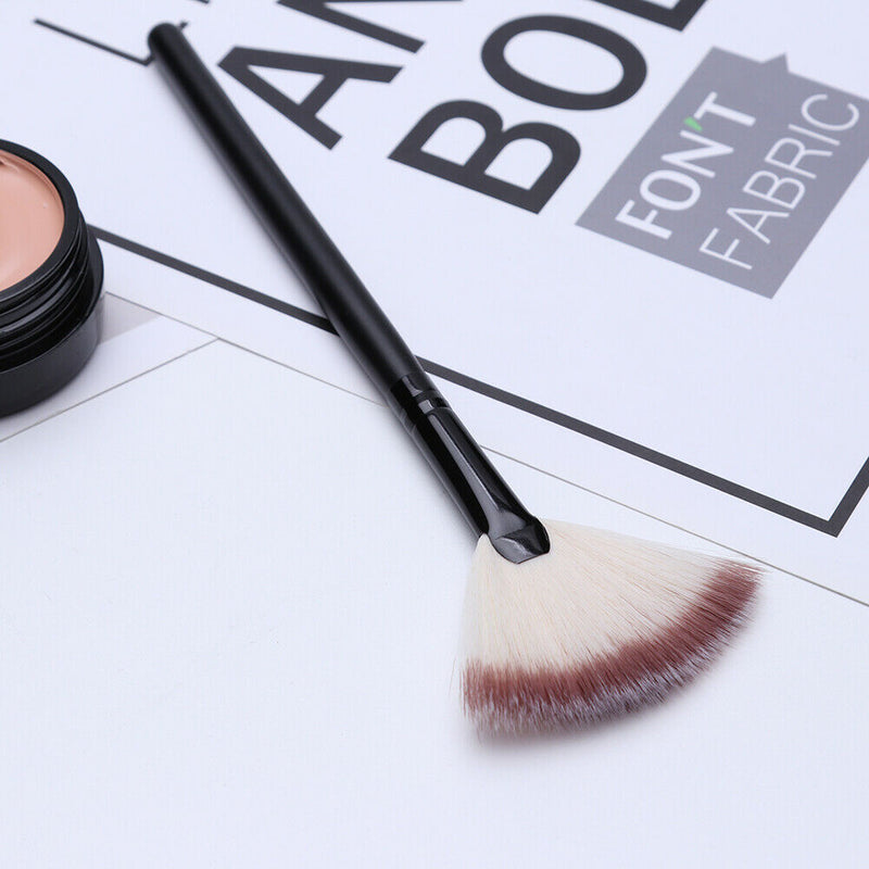 Fan Shape Face Makeup Brush Foundation Base Cheek Blush Powder Pen (Brown)