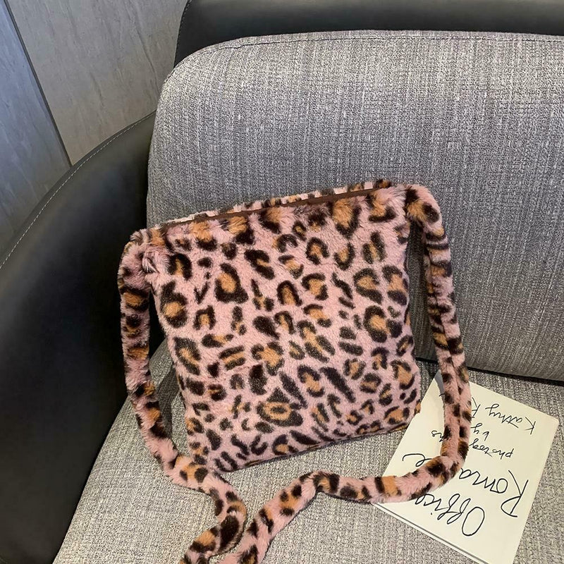 Leopard Crossbody Handbag Women Plush Retro Shoulder Messenger Bag (Pink)