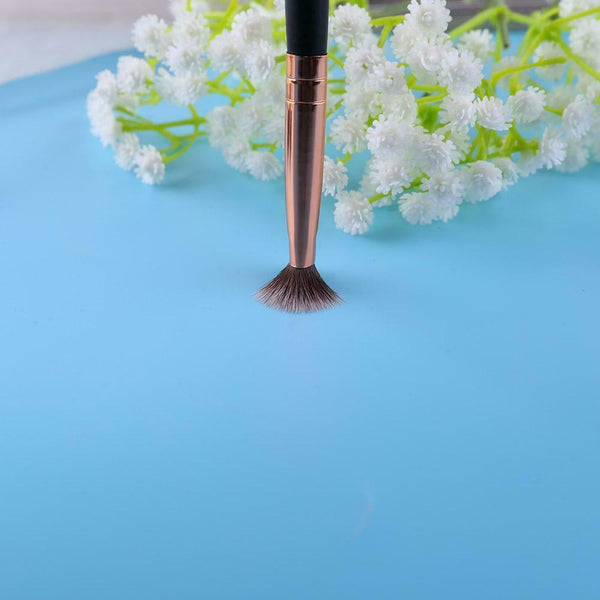 7pcs Wood Handle Eyeshadow Foundation Loose Powder Brush Makeup Brushes Set A#S