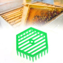 1X Plastic Green Queen Marker Cage Clip Bee Catcher Beekeeping Tool