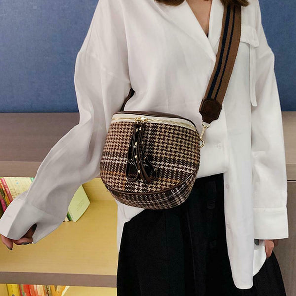 Fashion Woolen Messenger Bag Women Semicircle Wide Shoulder Bags (Brown)