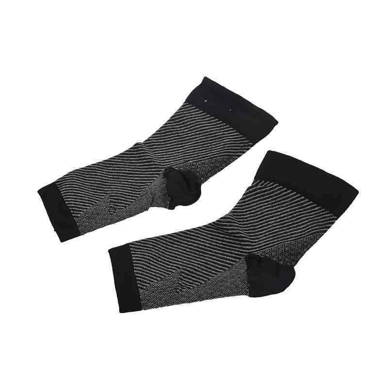 (1 Pair) Plantar Fasciitis Foot Sleeves with Graduated Compression for Men  C1Z2
