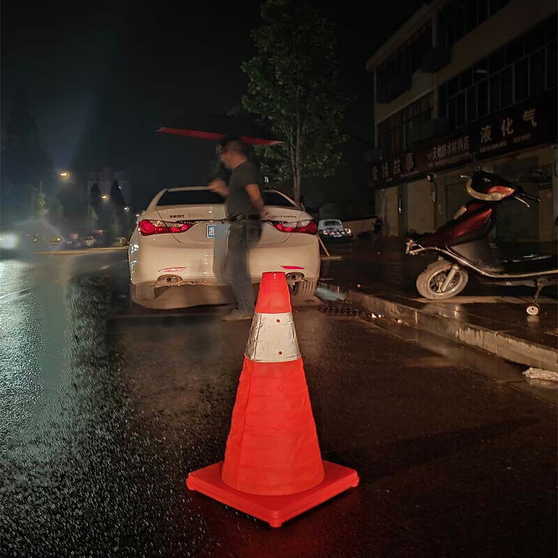 Reflective Cone 60Cm Warning Reflective Cone Traffic Movement Retractable C V3V6