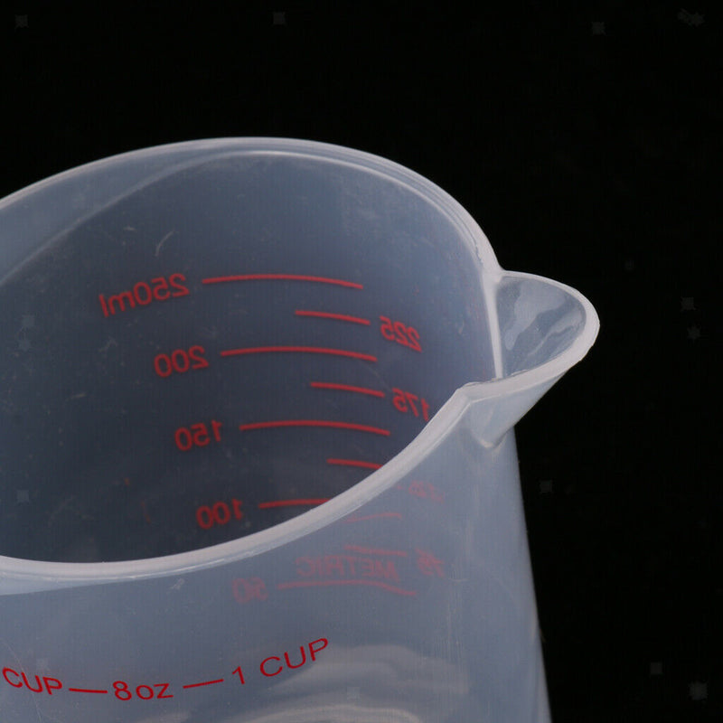 Plastic Angled Measuring Cup with Scales for Small to Large Birds Milk Feeding